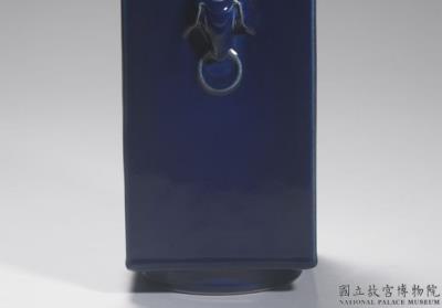 图片[3]-Cong-shaped vase with applique animal masks in cobalt blue glaze, Qing dynasty, Qianlong reign (1736-1795)-China Archive